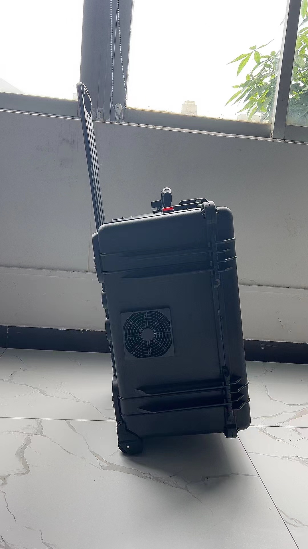 确山手拉箱型移动通信干扰器